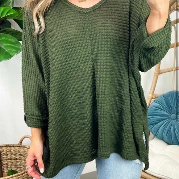 NWOT Green Knit Sweater - Picture 1 of 6